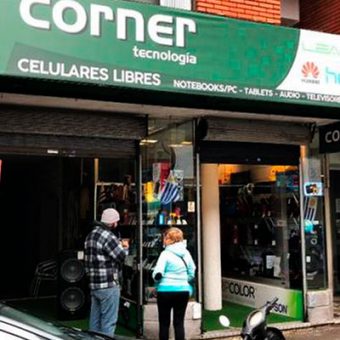 Foto frente local Corner tecnología- Firma Convenio Corner - CCIAP